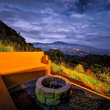 Las Colinas Glamping Turrialba Exterior photo