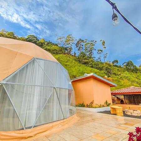Las Colinas Glamping Turrialba Exterior photo