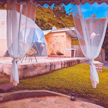 Las Colinas Glamping Turrialba Exterior photo