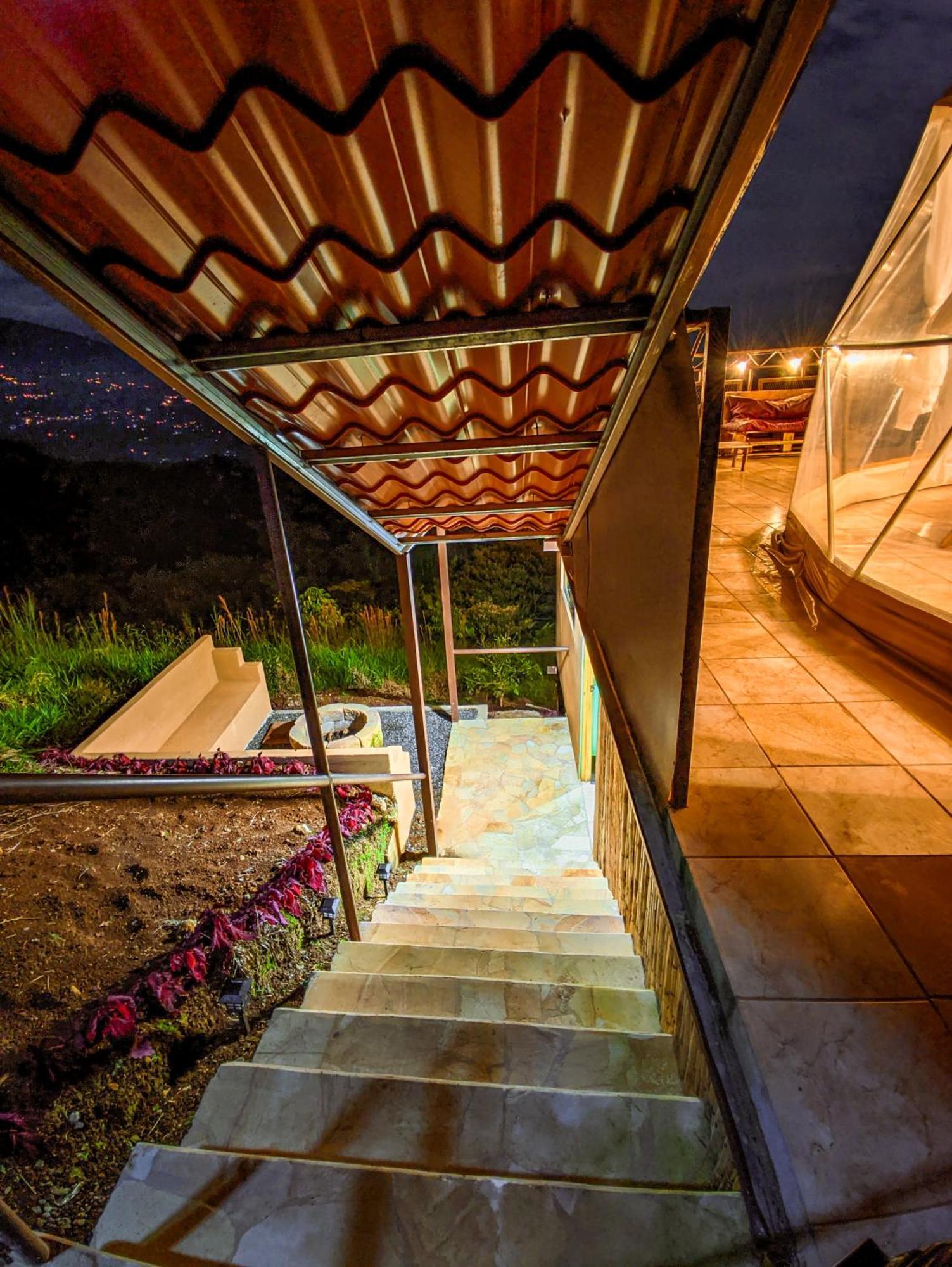Colinas Glamping Turrialba