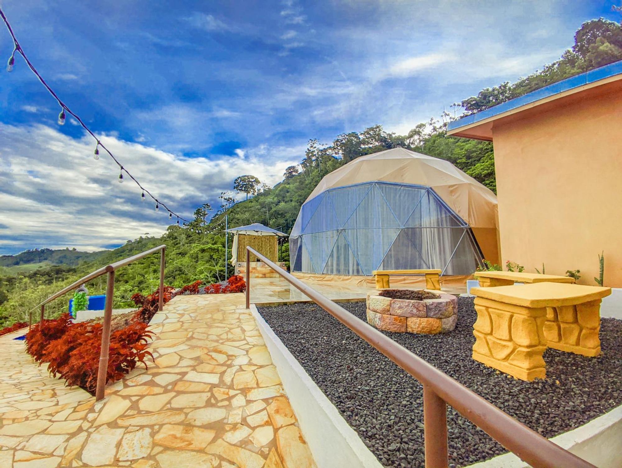Colinas Glamping Turrialba