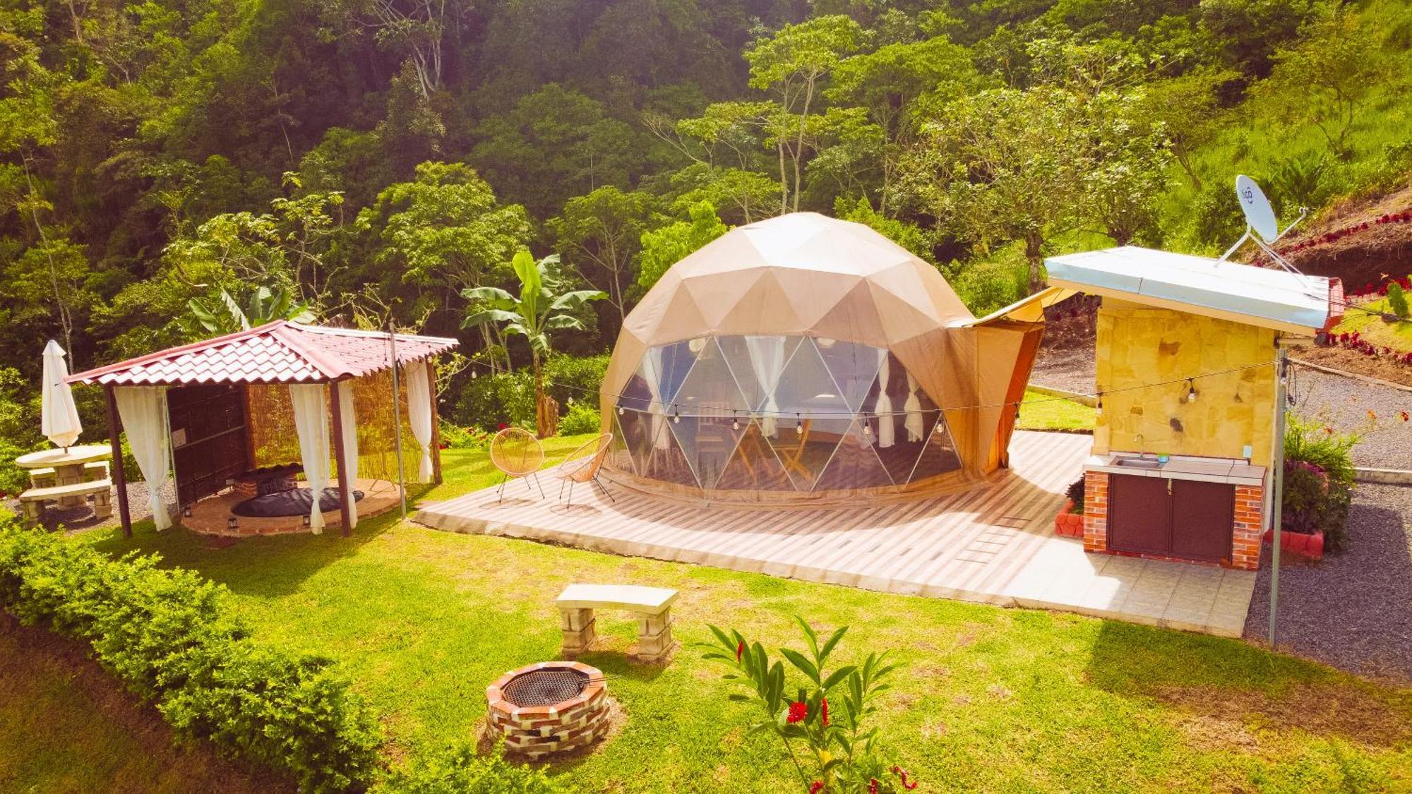 Colinas Glamping Campsite Turrialba
